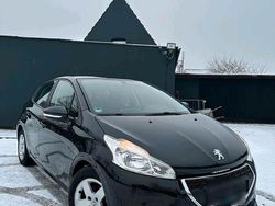 Schwarz Gebraucht 2012 Peugeot 208 Kleinwagen | 4.000 €