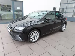 Schwarz Gebraucht 2024 Seat Ibiza FR-Line Limousine | 15.975 € (Superpreis)