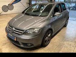 Grau Gebraucht 2005 VW Golf Plus Cross Van / Kleinbus | 5.999 € (Guter Preis)