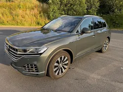 Grau Gebraucht 2020 VW Touareg SUV | 39.500 € (Fairer Preis)