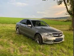 Grau Gebraucht 2013 Mercedes C180 Avantgarde Limousine | 14.999 €