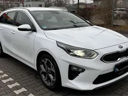 Weiß Gebraucht 2021 Kia Ceed Sportswagon Spirit Kombi | 11.000 €