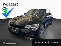 Black sapphire (schwarz) Gebraucht 2022 BMW 330e Shadowline Kombi | 32.890 € (Fairer Preis)