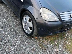 Schwarz Gebraucht 2001 Mercedes A190 Kleinwagen | 1.600 € (Fairer Preis)