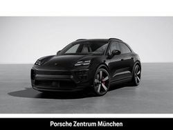 Tiefschwarzmetallic Gebraucht 2025 Porsche Macan SUV | 112.646 € (Teuer)