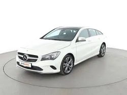 Weiß Gebraucht 2016 Mercedes CLA250 Shooting Brake Urban Kombi | 21.330 €