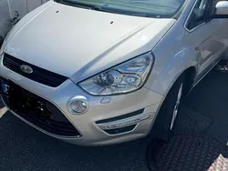 Silber Gebraucht 2012 Ford S-MAX Titanium Van / Kleinbus | 4.900 € (Guter Preis)