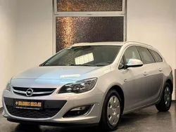 Silber Gebraucht 2014 Opel Astra Exklusiv Kombi | 3.499 € (Superpreis)