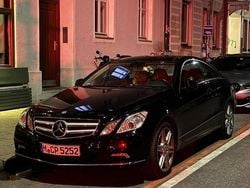 Schwarz Gebraucht 2009 Mercedes E500 Elegance Coupé | 14.500 € (Guter Preis)