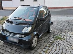 Schwarz Gebraucht 2002 Smart ForTwo Cabrio Cabrio | 1.300 € (Fairer Preis)