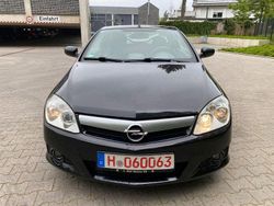 Schwarz Gebraucht 2009 Opel Tigra Cabrio | 2.998 € (Fairer Preis)