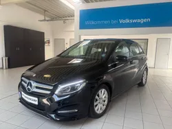 Schwarz Gebraucht 2015 Mercedes B180 Style Van / Kleinbus | 14.890 € (Teuer)
