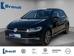 Deep black perleffekt (metallic) Gebraucht 2018 VW Golf VII Join Limousine | 15.990 € (Fairer Preis)