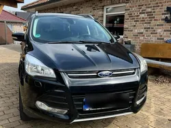 Schwarz Gebraucht 2015 Ford Kuga Titanium SUV | 12.000 € (Guter Preis)