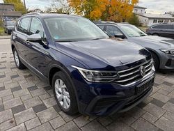 Blau Gebraucht 2022 VW Tiguan Allspace Life SUV | 33.980 € (Fairer Preis)