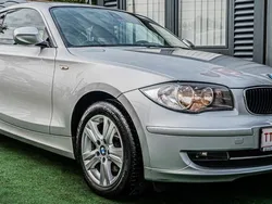 Silber Gebraucht 2009 BMW 118 Advantage Kleinwagen | 4.999 € (Fairer Preis)