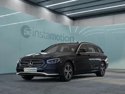 Schwarz Gebraucht 2023 Mercedes 200 Avantgarde Van / Kleinbus | 40.035 € (Superpreis)