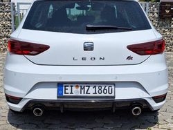Weiß Gebraucht 2017 Seat Leon FR Limousine | 12.350 € (Fairer Preis)