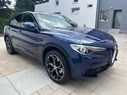 Blau Gebraucht 2018 Alfa Romeo Stelvio Super SUV | 17.490 €