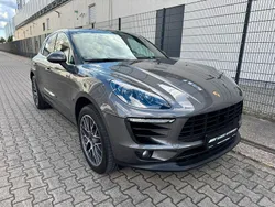 Grau Gebraucht 2015 Porsche Macan S SUV | 40.950 € (Fairer Preis)