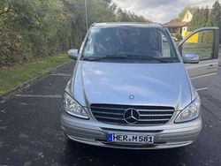 Silber Gebraucht 2010 Mercedes Viano Van / Kleinbus | 20.500 € (Teuer)