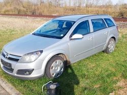 Silber Gebraucht 2007 Opel Astra Kombi | 400 € (Guter Preis)