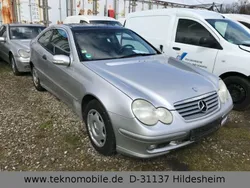 Silber Gebraucht 2003 Mercedes CLC200 Kleinwagen | 2.662 €