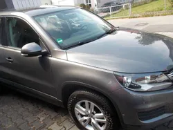 Grau Gebraucht 2011 VW Tiguan Trendline SUV | 4.999 € (Guter Preis)