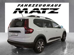 Weiß Neu 2025 Dacia Jogger Expression Limousine | 19.975 € (Guter Preis)