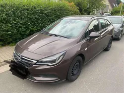 Braun Gebraucht 2016 Opel Astra Edition Kombi | 7.000 € (Guter Preis)