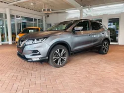 Grau Gebraucht 2018 Nissan Qashqai N-Connecta SUV | 15.950 € (Fairer Preis)