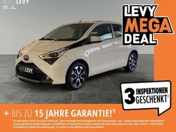 Weiß Gebraucht 2021 Toyota Aygo Team Kleinwagen | 13.890 € (Fairer Preis)