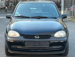 Schwarz Gebraucht 2000 Opel Corsa Kleinwagen | 550 € (Guter Preis)