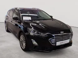 Obsidianschwarz metallic Gebraucht 2020 Ford Focus Titanium Kombi | 14.590 € (Superpreis)