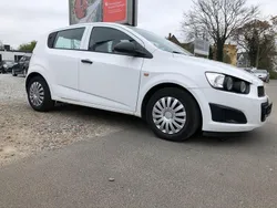 Weiß Gebraucht 2012 Chevrolet Aveo LS Limousine | 3.290 € (Fairer Preis)
