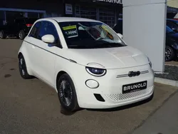 {"label"=>"white", "value"=>"white"} Gebraucht 2023 Fiat 500e Icon Limousine | 25.900 € (Fairer Preis)