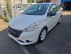 Lack weiss banquise Gebraucht 2015 Peugeot 208 Kleinwagen | 3.490 € (Fairer Preis)