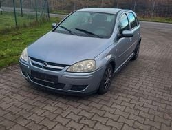 Grau Gebraucht 2005 Opel Corsa Basis Limousine | 950 € (Guter Preis)
