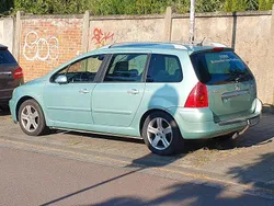Grün Gebraucht 2005 Peugeot 307 Tendance Kombi | 1.350 € (Guter Preis)