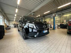 Schwarz Gebraucht 2018 Mercedes V250 Exclusive Van / Kleinbus | 48.500 € (Fairer Preis)