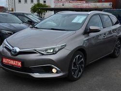 Grau Gebraucht 2015 Toyota Auris Touring Sports Kombi | 15.900 € (Etwas zu teuer)