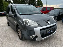 Lackierung moondust/metallicl Gebraucht 2012 Peugeot Partner Tepee Outdoor Van / Kleinbus | 4.999 € (Fairer Preis)