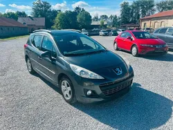 Grau Gebraucht 2013 Peugeot 207 Forever Kombi | 3.950 € (Fairer Preis)
