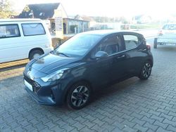 Aurora gray Gebraucht 2024 Hyundai i10 Trend Kleinwagen | 14.000 €
