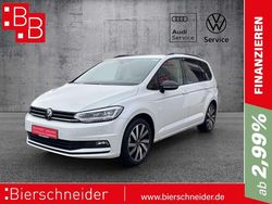 Weiss Gebraucht 2024 VW Touran Pro Van / Kleinbus | 34.450 € (Fairer Preis)