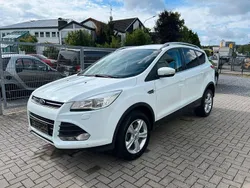 Weiß Gebraucht 2015 Ford Kuga SYNC Edition SUV | 7.400 € (Fairer Preis)