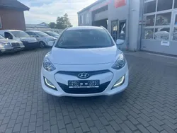 Weiß Gebraucht 2013 Hyundai i30 Classic Kombi | 2.770 € (Fairer Preis)