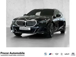 Black sapphire Gebraucht 2024 BMW 520 Performance Kombi | 50.900 € (Superpreis)