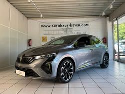 Grau Gebraucht 2024 Renault Clio V Techno Limousine | 22.590 €