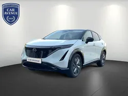 Weiß schwarz Neu 2025 Nissan Ariya Advance SUV | 54.980 € (Teuer)